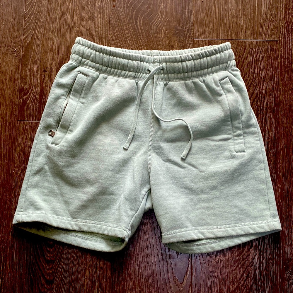 Men’s Premium Essentials Shorts